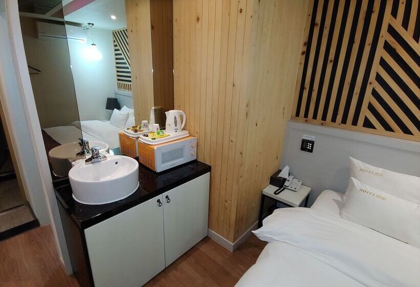 Отель Apple Drive In