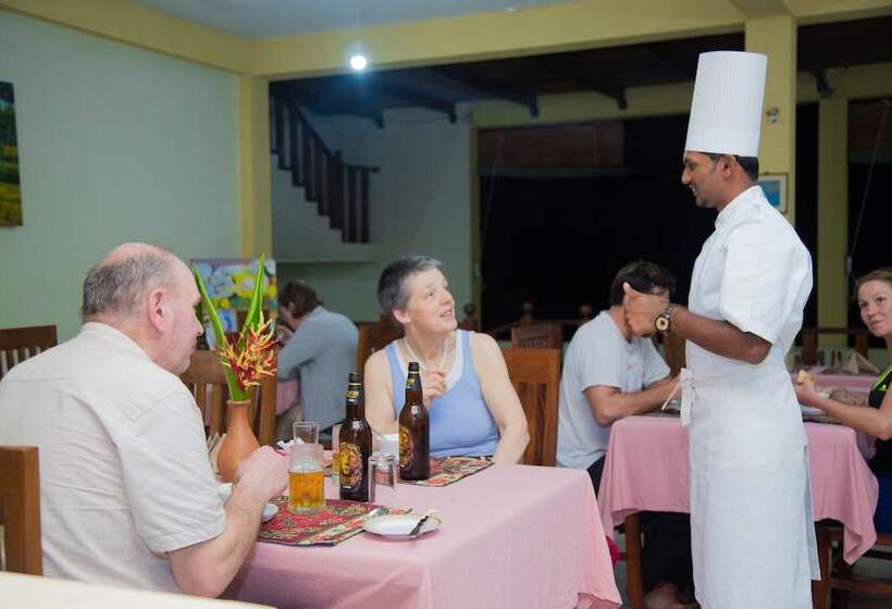 ホテル Blue Magpie Lodge