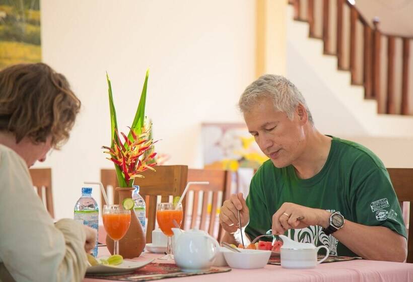 בית מלון כפרי Blue Magpie Lodge