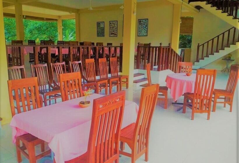 ホテル Blue Magpie Lodge