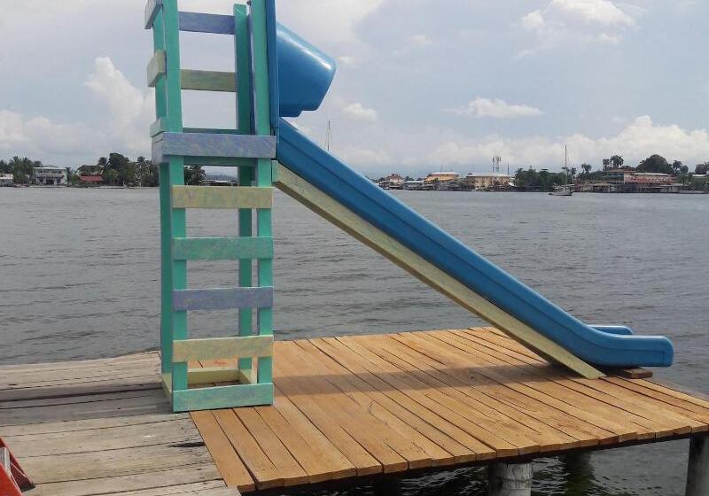 Отель Cosmic Crab Resort