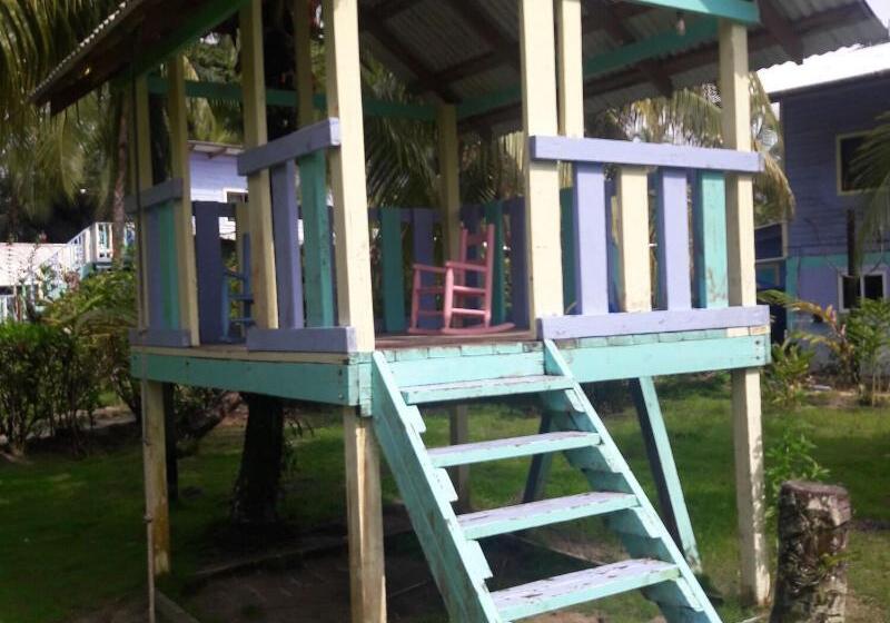 Отель Cosmic Crab Resort