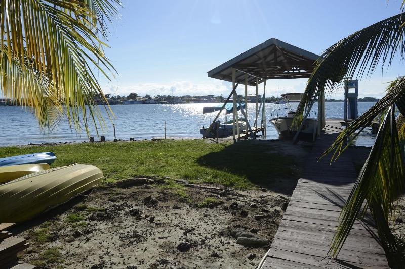 Отель Cosmic Crab Resort