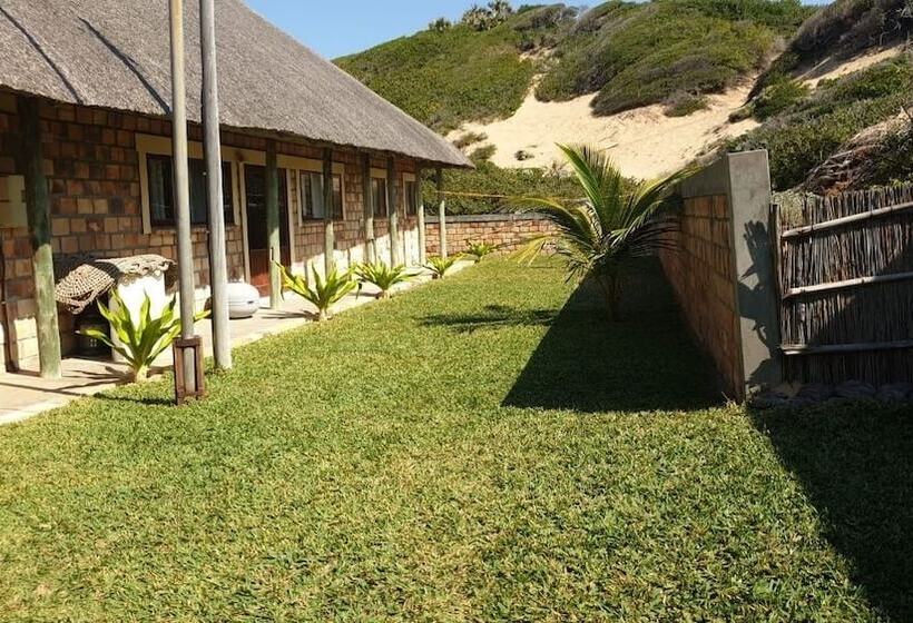 בית מלון כפרי Oyster Bay Estate