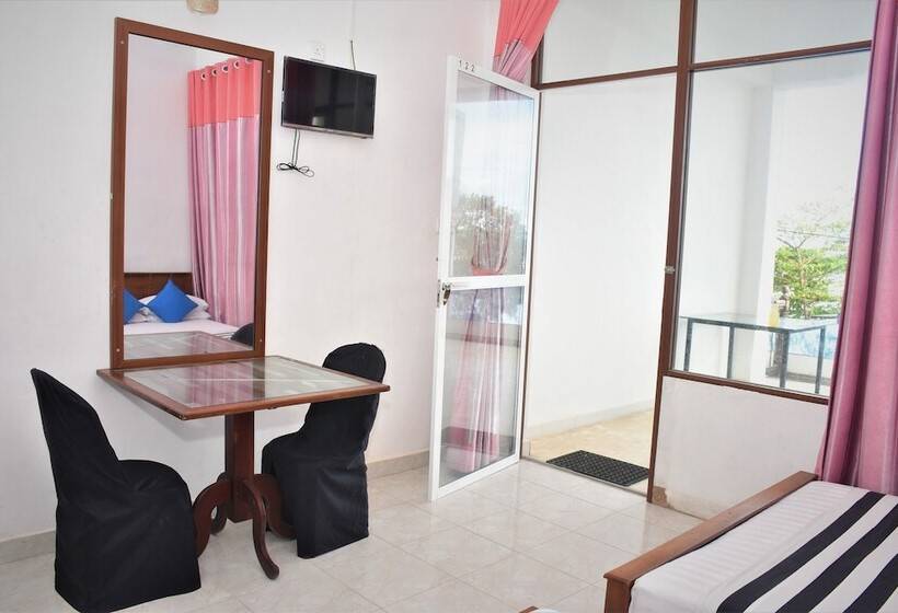 호텔 Beach Villa Polhena