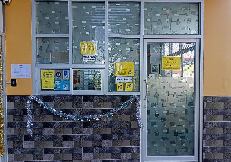 Hotel Room 9 Residence