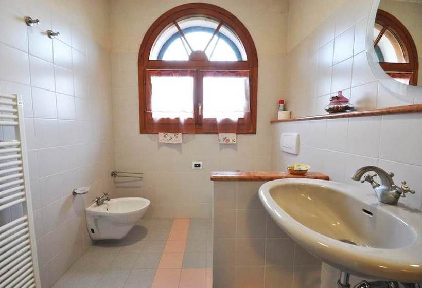 田舎風ホテル Agriturismo Corte Ceson La Casa Sull'acqua