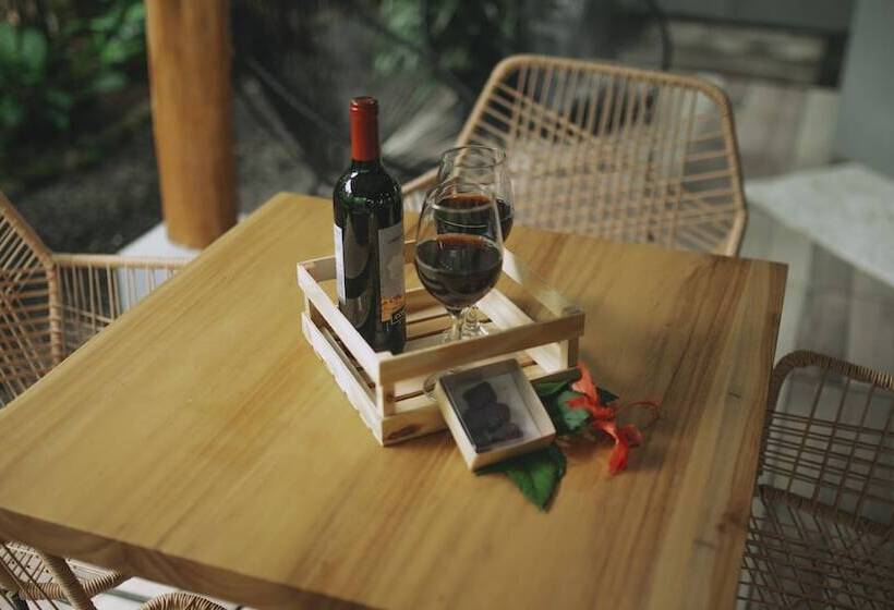 בית מלון כפרי Eden Organic Farm & Bungalows