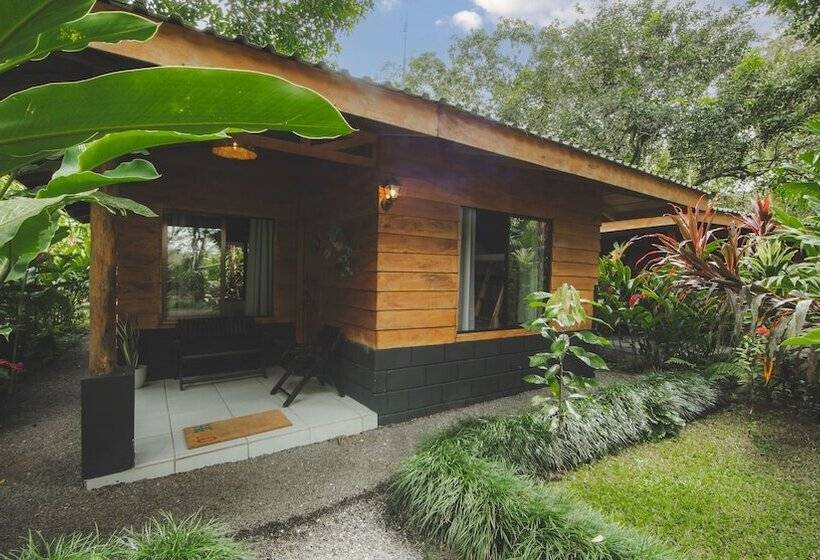 בית מלון כפרי Eden Organic Farm & Bungalows