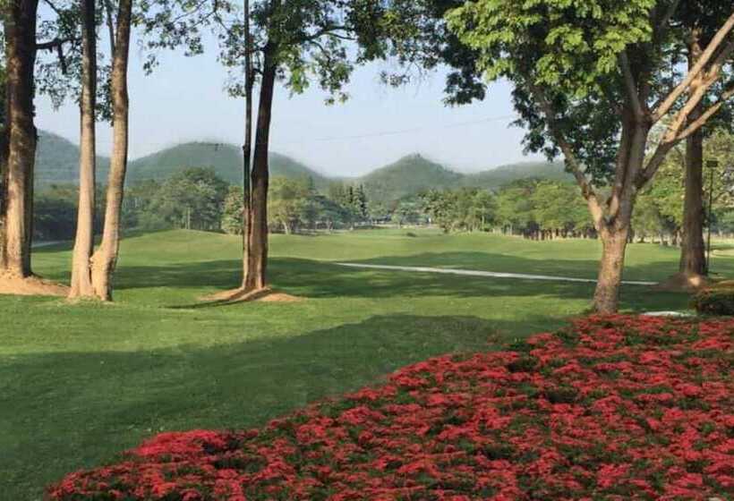 호텔 Sawang Resort Golf Club And