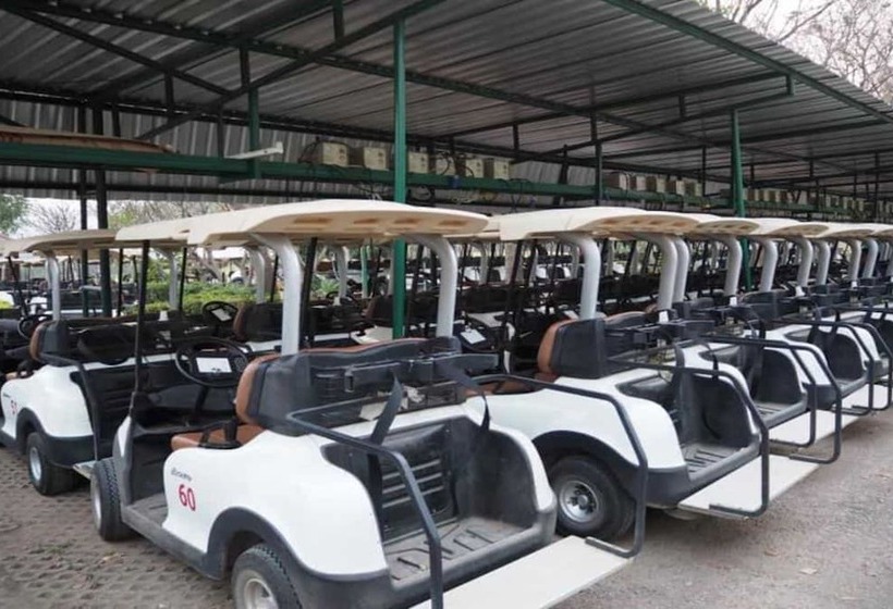 호텔 Sawang Resort Golf Club And