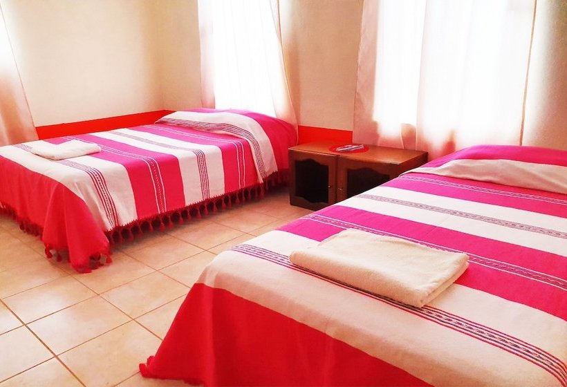 ホテル Senda Monarca