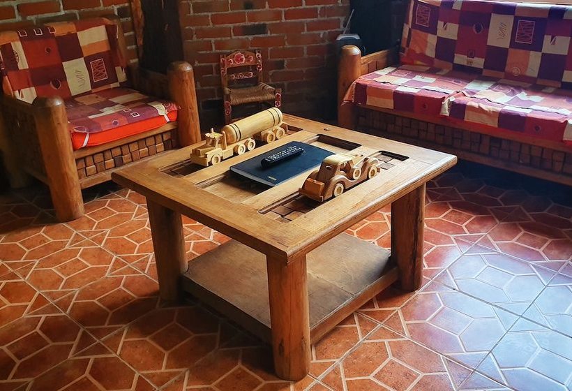 ホテル Senda Monarca