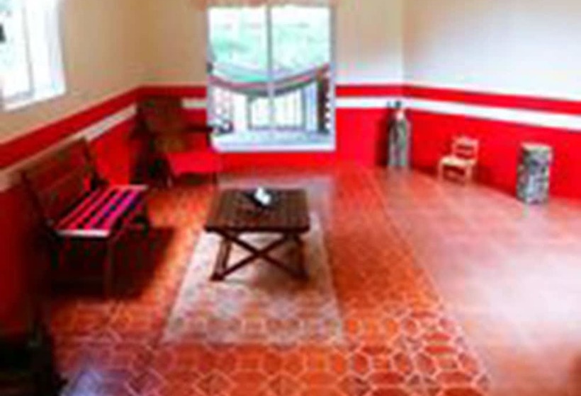 ホテル Senda Monarca