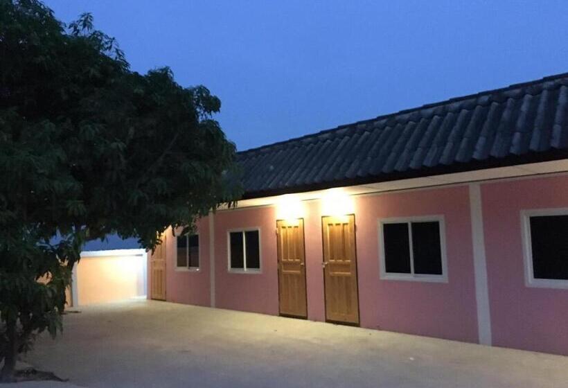 Отель Smile Resort