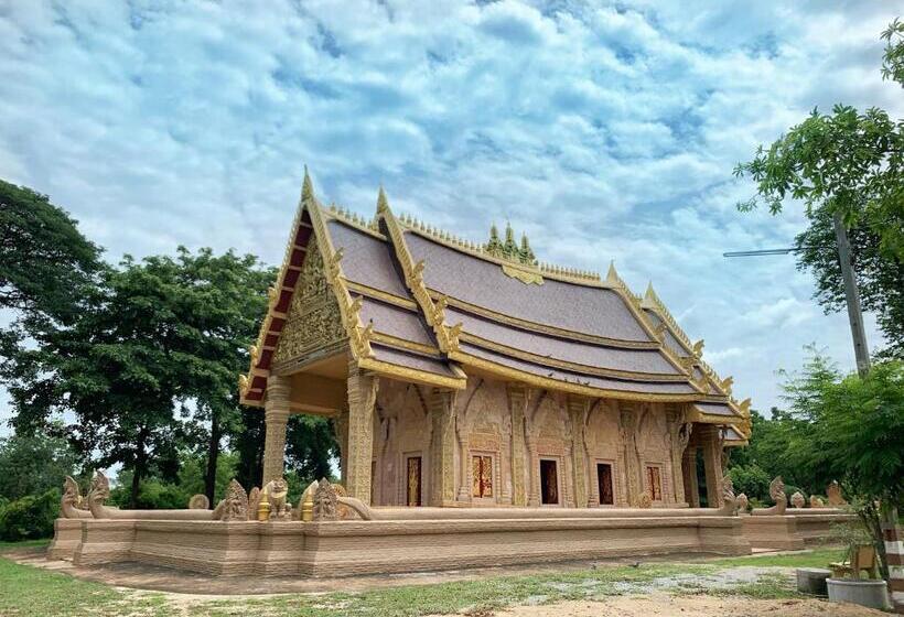 Отель Smile Resort