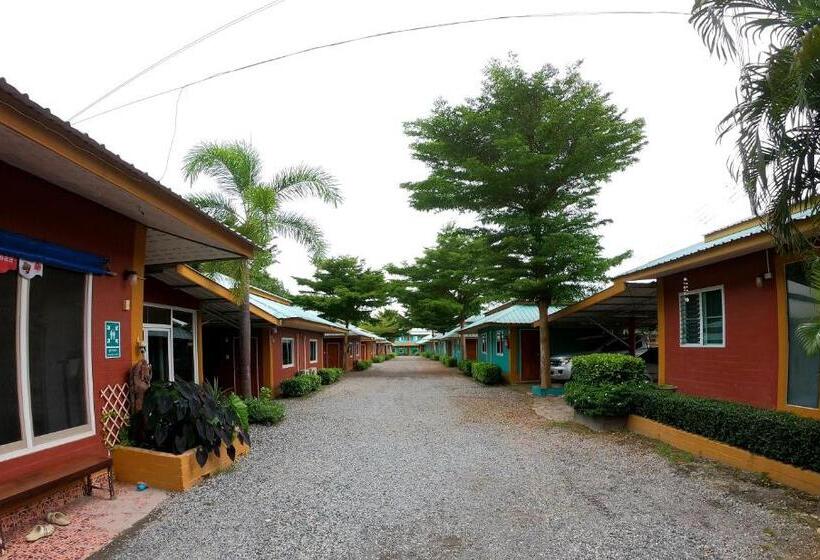 هتل Somjainuk Resort 2