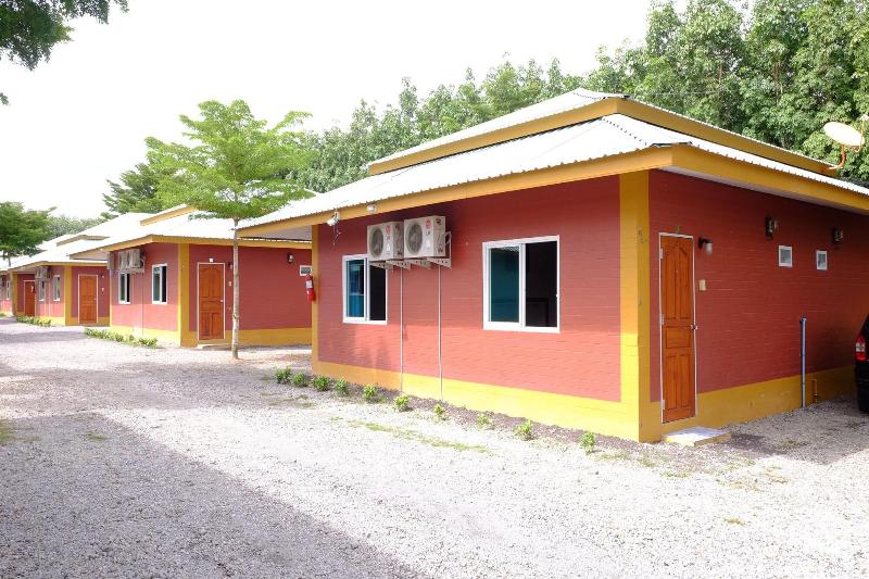 هتل Somjainuk Resort 2