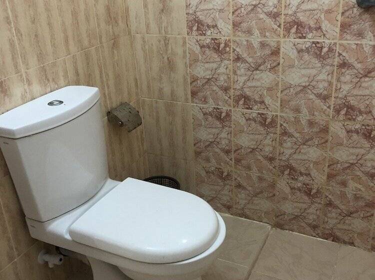 Отель The Retreat