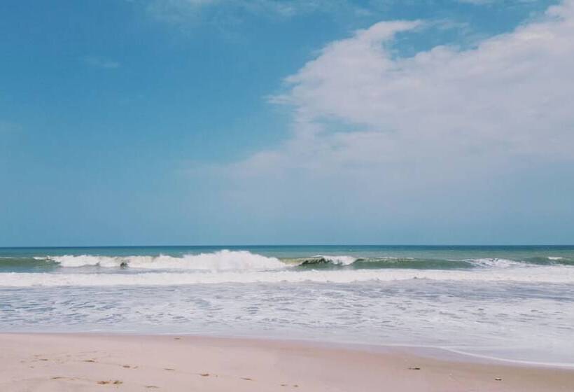 בית מלון כפרי Tills Beach