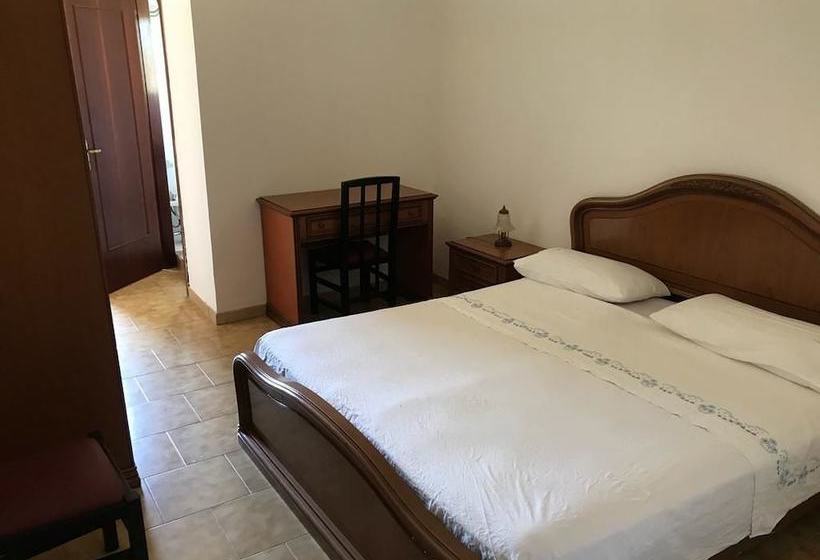 פנסיון Affittacamere Locri