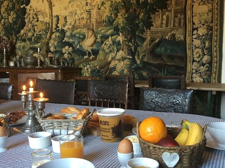 펜션 Chateau De Bourgon