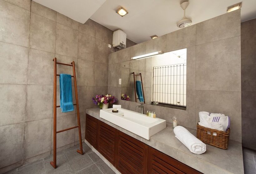 بنسيون Greenwinds Villa