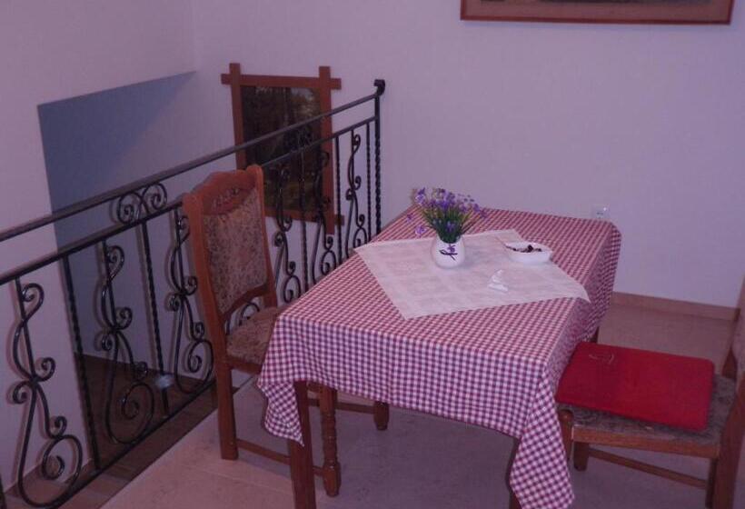 膳宿费 House Maka