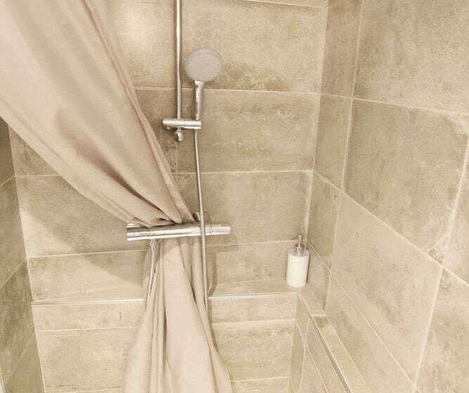 بنسيون La Belle Lurette