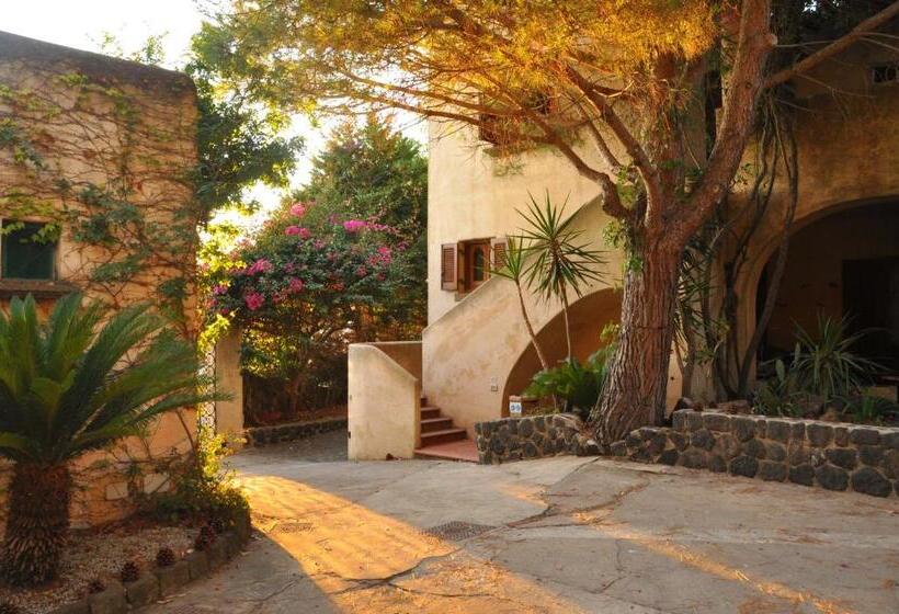 Pensjonat Le Mãƒâ nnare Case Vacanze Di Metopa Srl