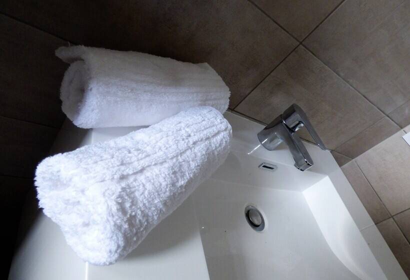 بنسيون Les Hauts De Malirat