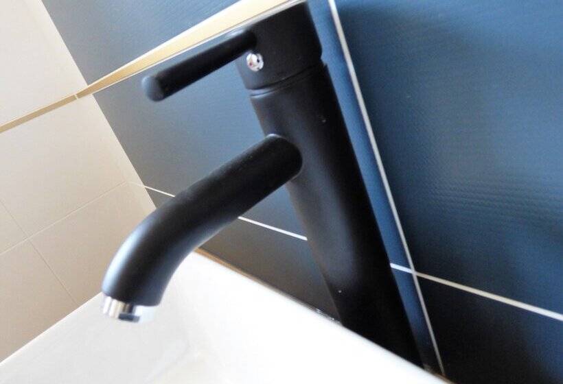 بنسيون Les Hauts De Malirat