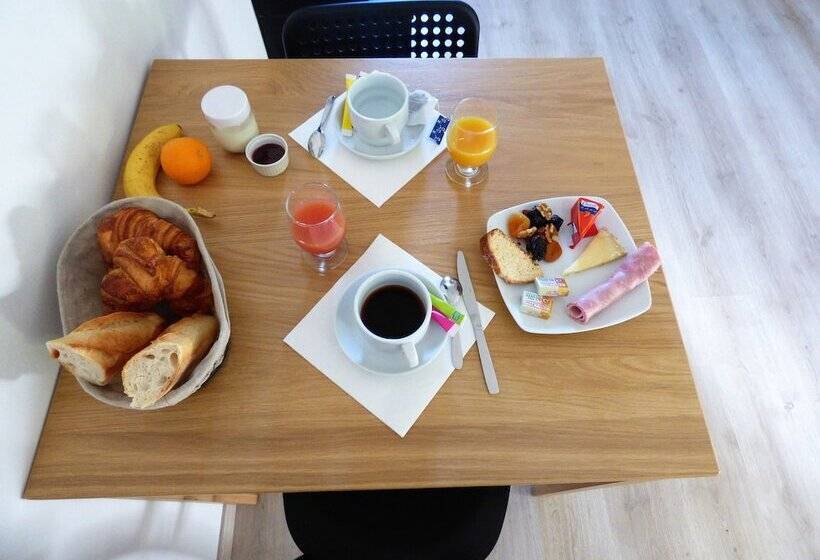 بنسيون Les Hauts De Malirat