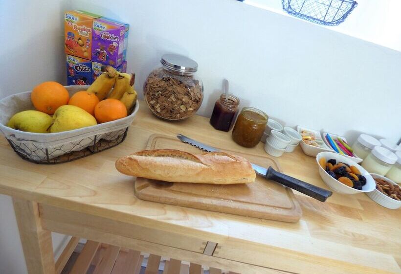 بنسيون Les Hauts De Malirat