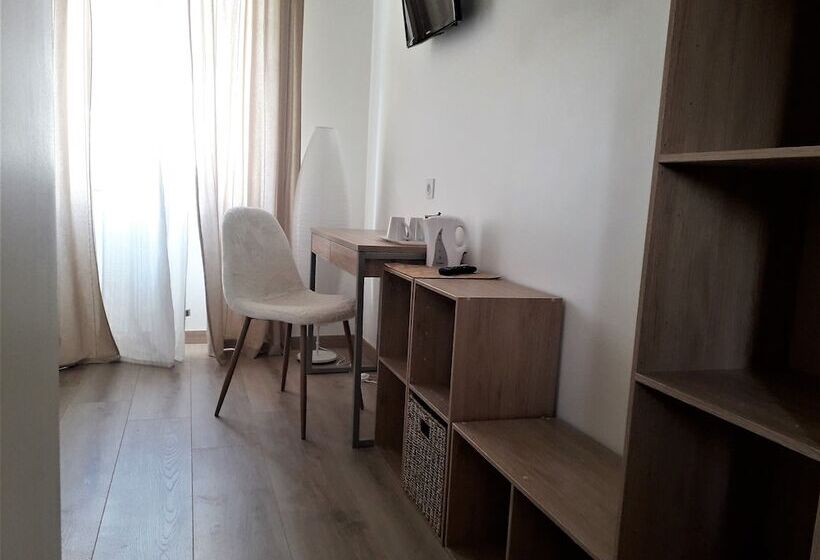 بنسيون Les Hauts De Malirat