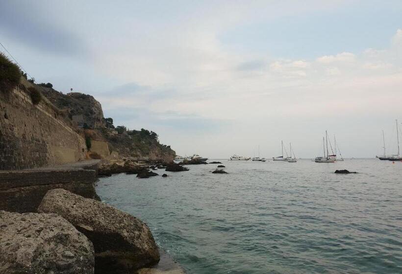 بنسيون Th Luxury Rooms