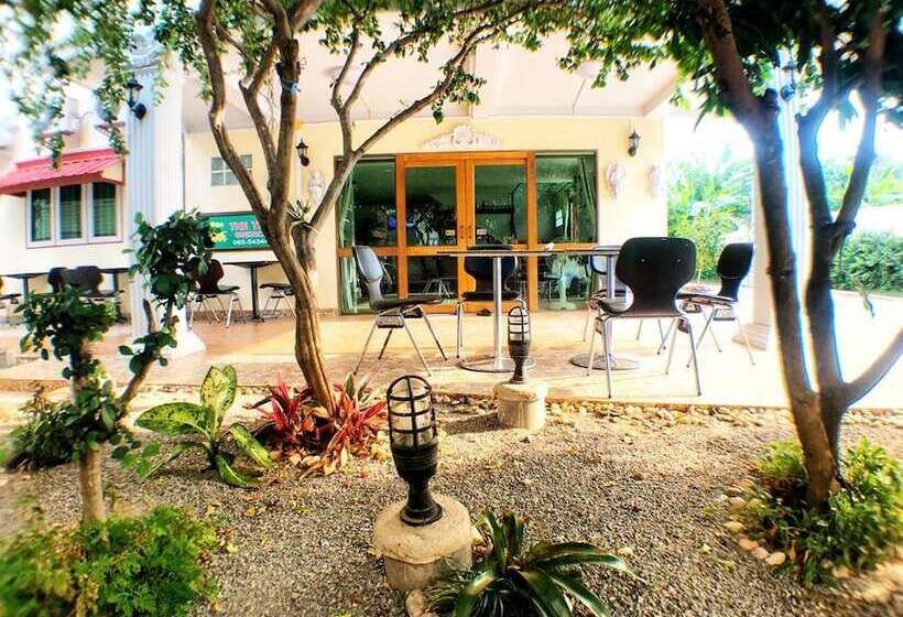 بنسيون The Train Guesthouse