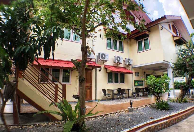 بنسيون The Train Guesthouse