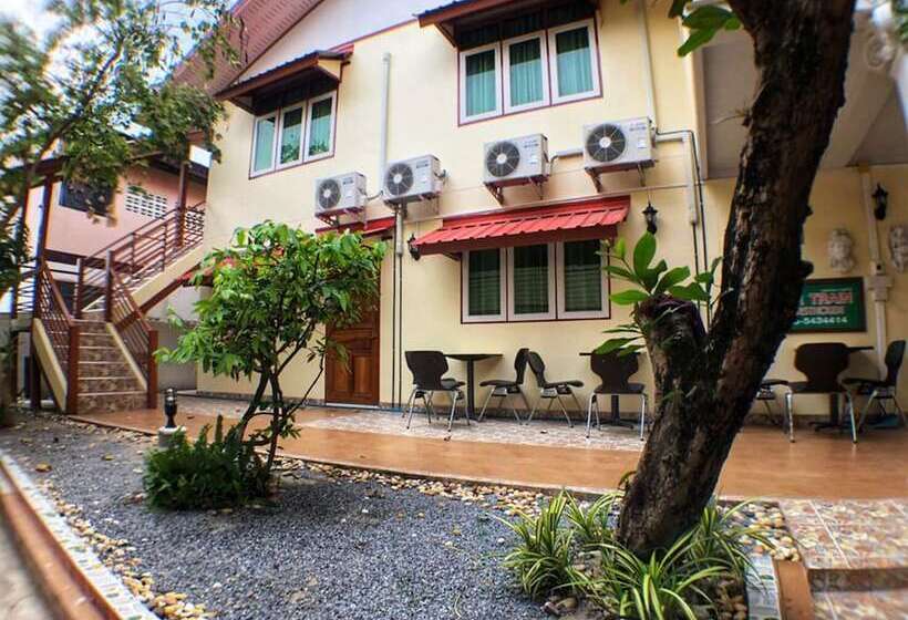 بنسيون The Train Guesthouse