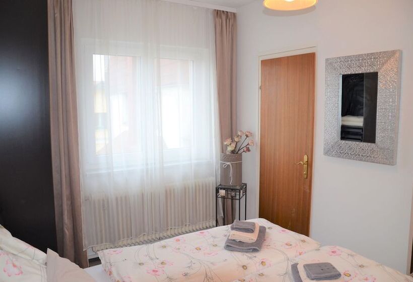 Pension & Restaurant La Amalia