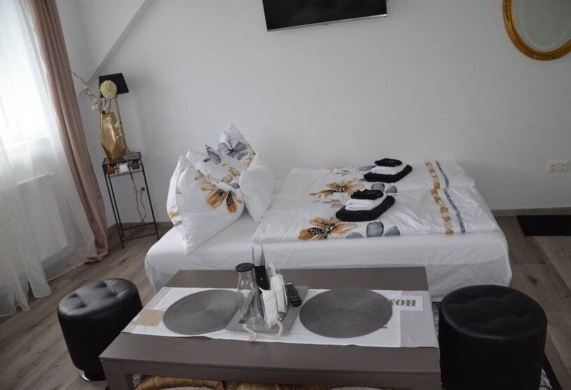 Pension & Restaurant La Amalia