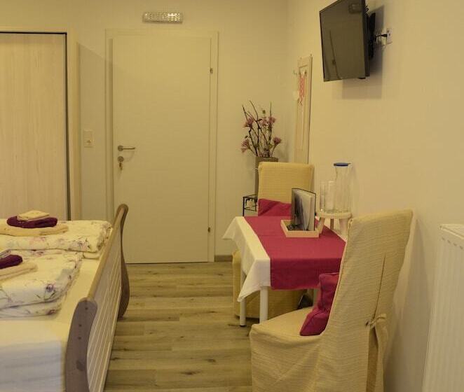 Pension & Restaurant La Amalia