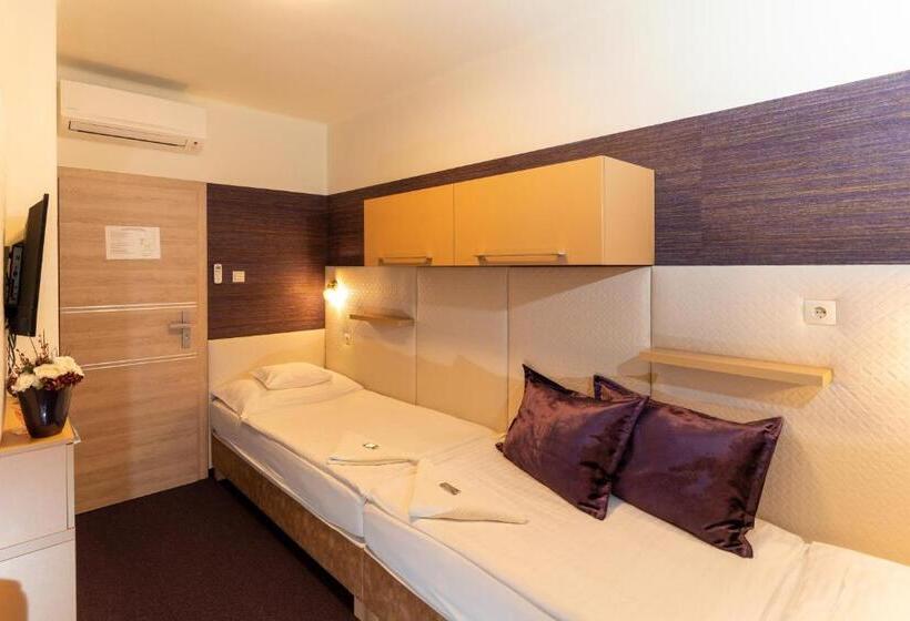 ホテル Teátrum Boutique