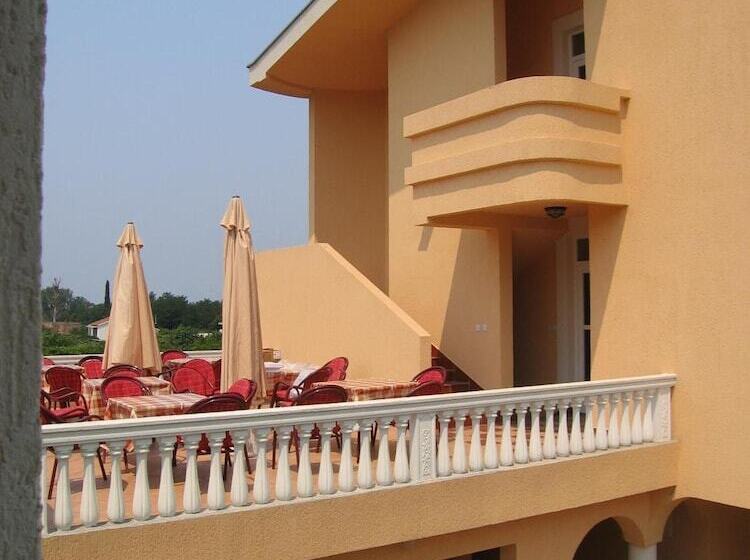 Apartments Old Olive