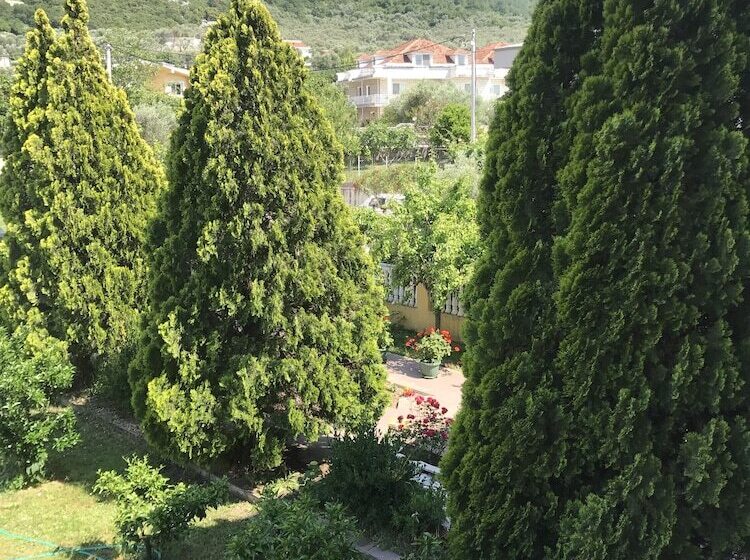 Apartments Old Olive