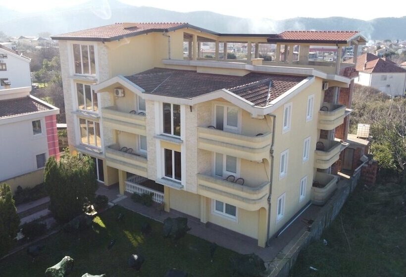 Apartments Old Olive