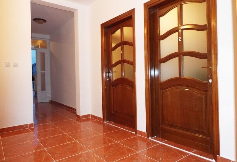 Apartments Old Olive