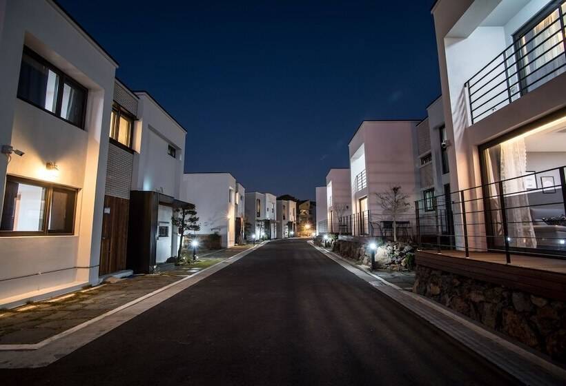בית מלון כפרי Aewol Bada Town House