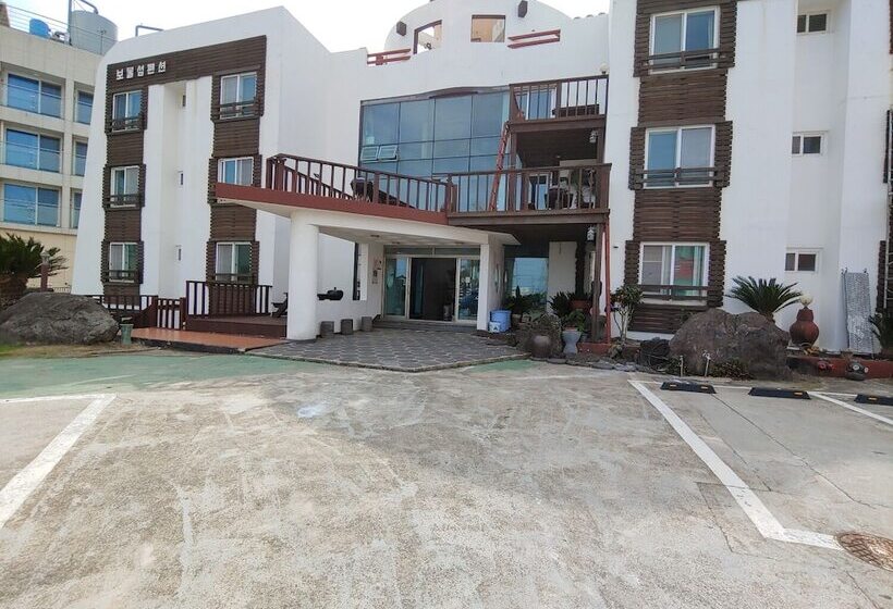 בית מלון כפרי Bomulsum