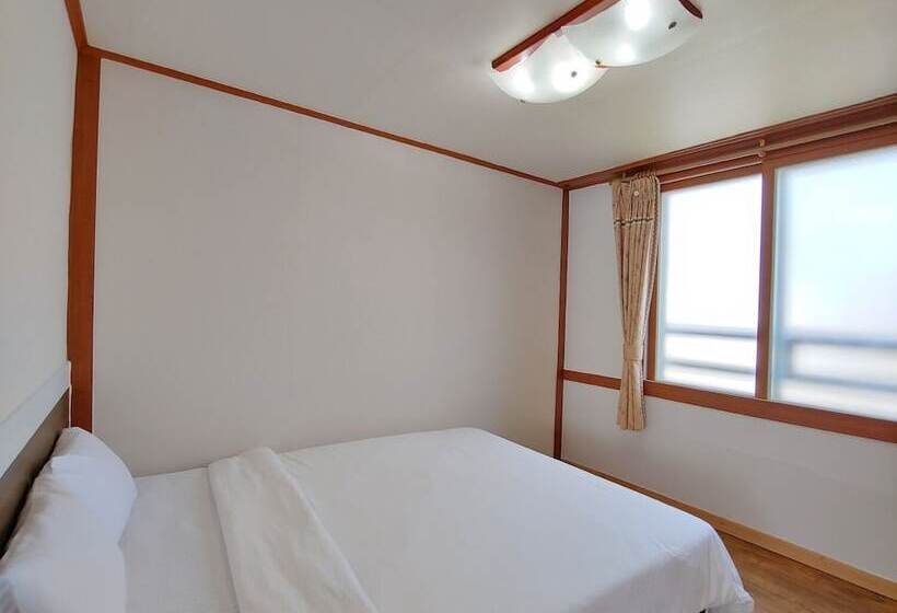 בית מלון כפרי Bomulsum